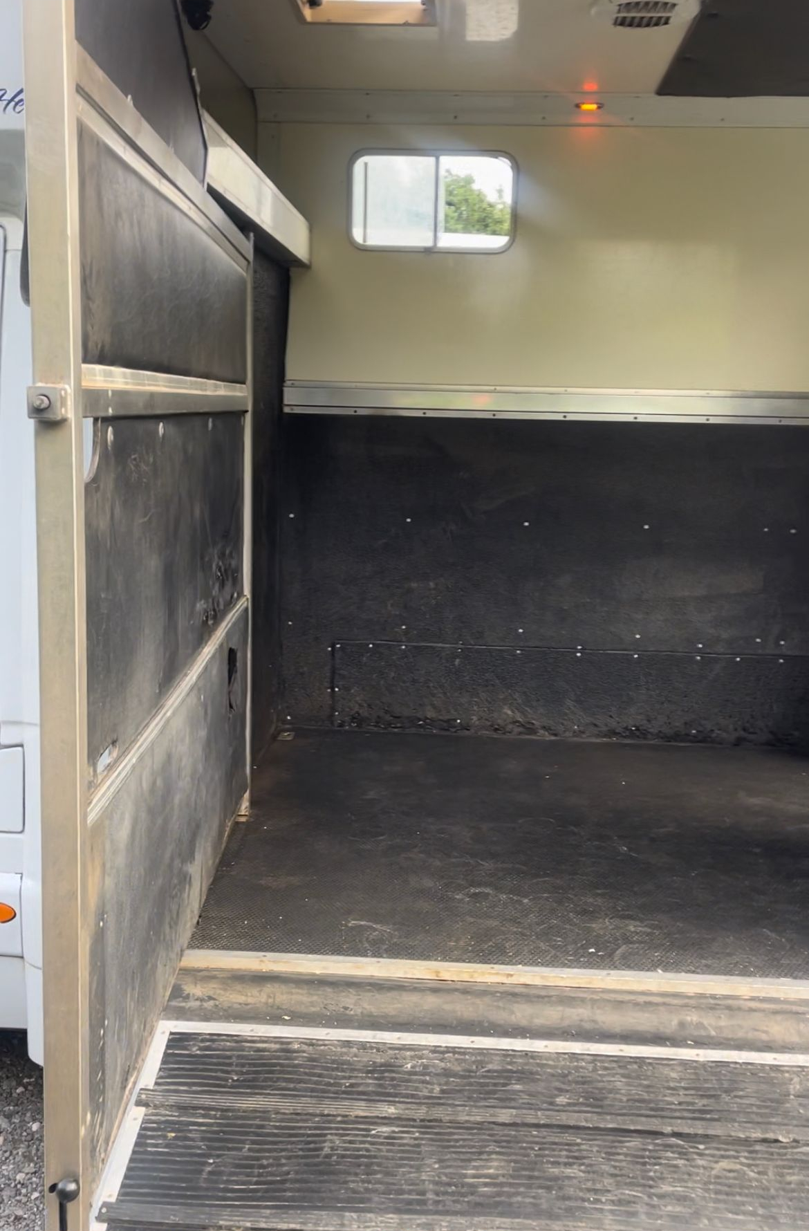 Secondhand 2016 Marlborough Stud Box £20,000 + VAT Marlborough